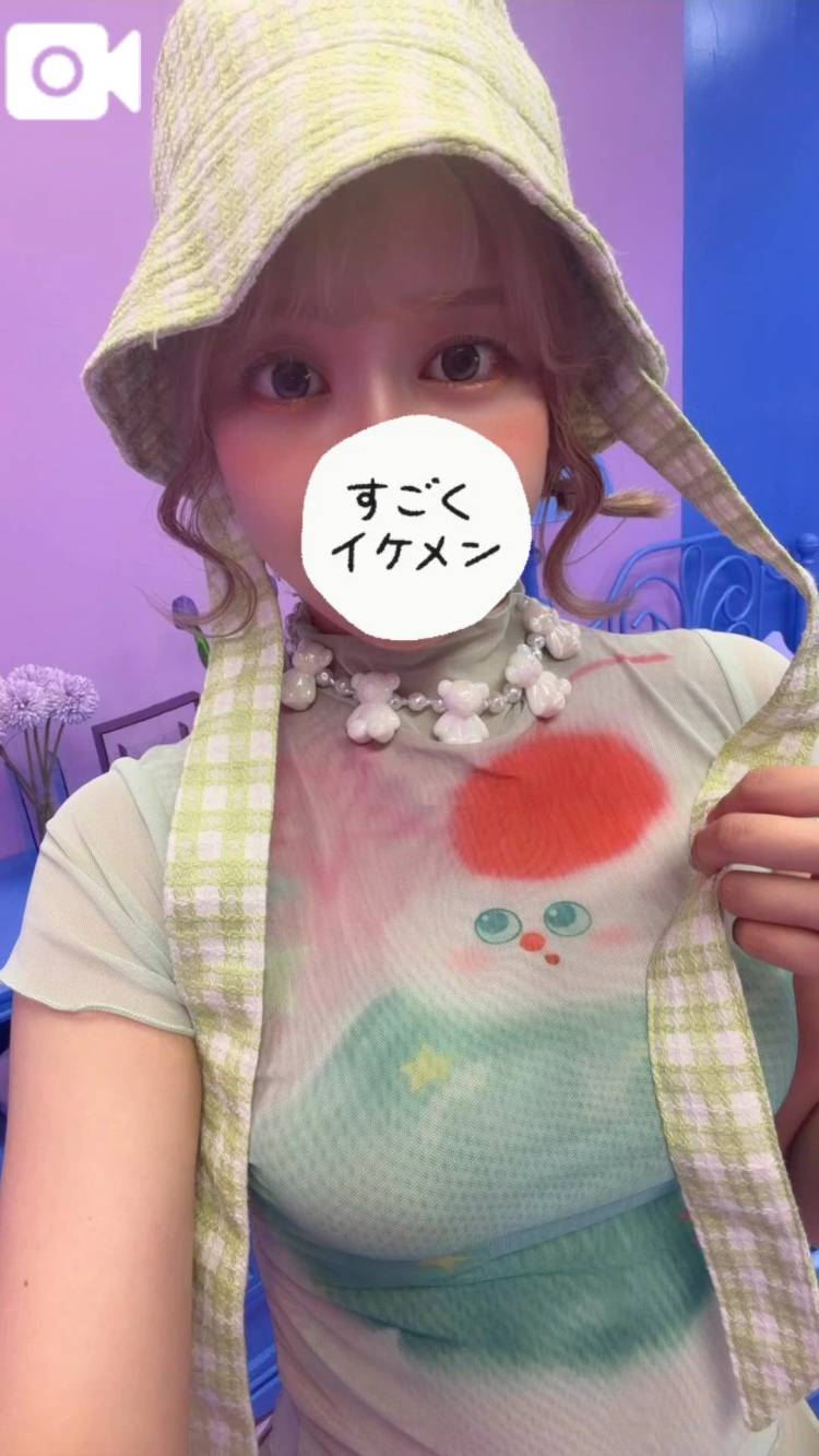 撮影中🍇🍆🪻💙