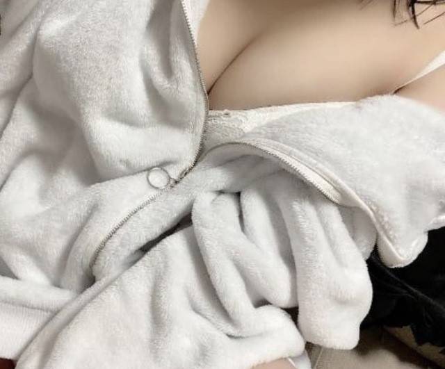 お誘い待ってます
