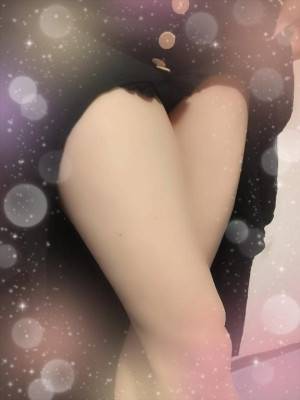 出勤してます.*･