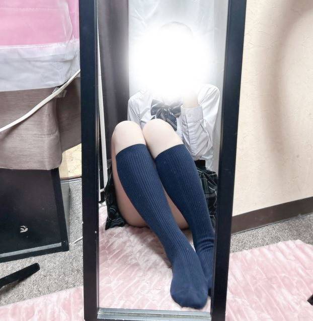 お待ちしてます(  )