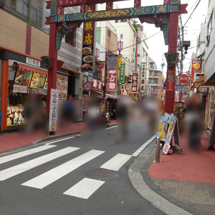 興奮するコスプレ着衣プレイ？