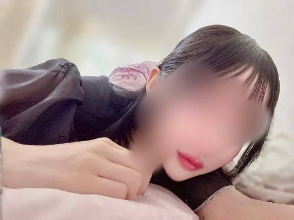 ゴロンてしたら私が隣に♡