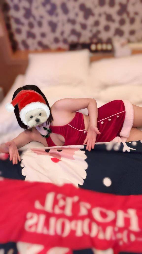 今日本指名のおにぃさんにサンタ着せてもらいました🎅🏻🎀