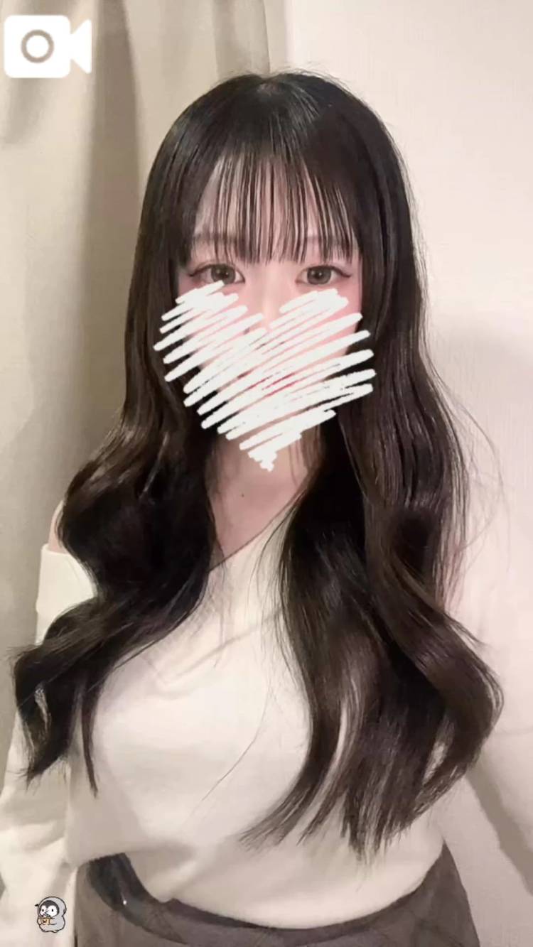 じっと見つめたら、離れられなくなるよ…♡