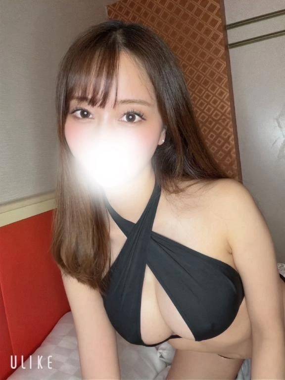 夜更かしなあなたへ、新しい1週間のお楽しみを。