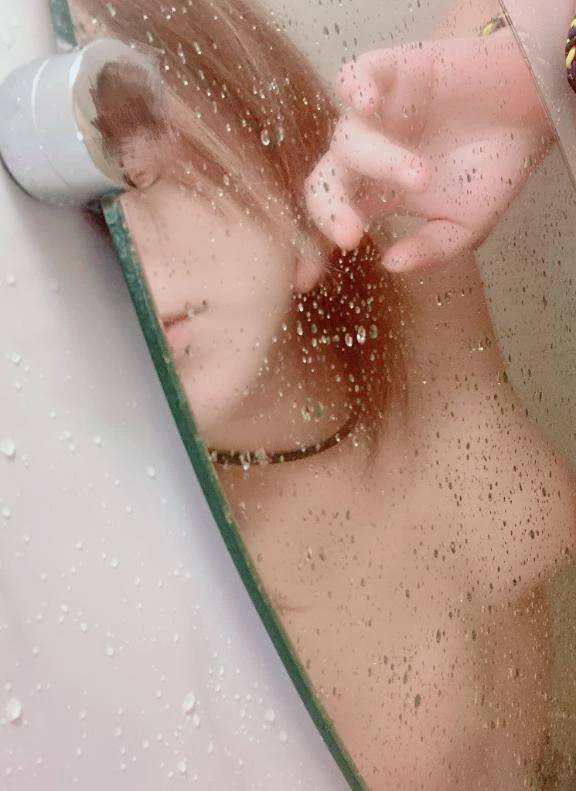 朝の熱いシャワーが好き♡