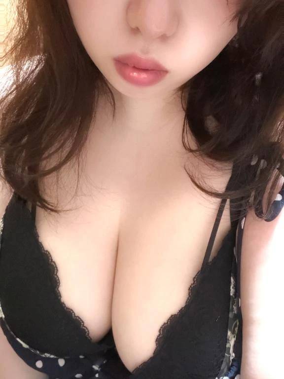 こんな彼女どうですか？