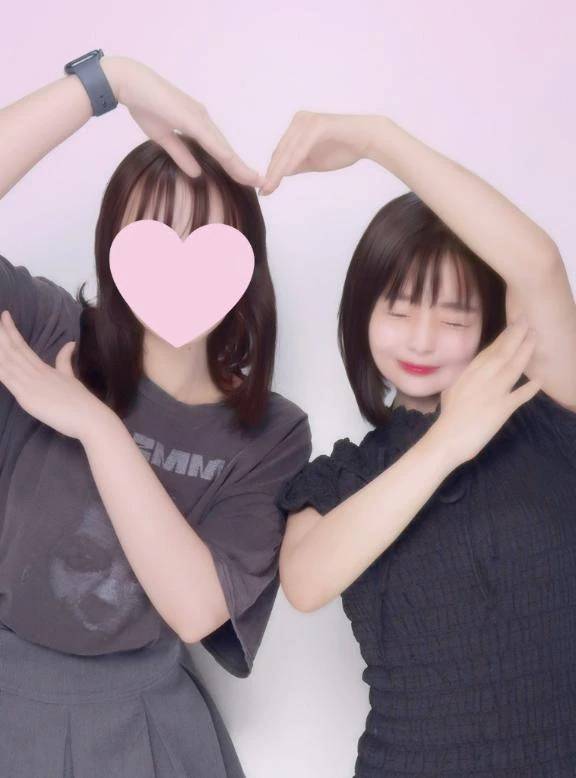 【明日出勤】腕が足りないポーズ💖笑笑