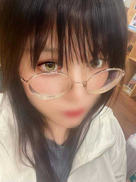 メガネほむら😼🕶✨️