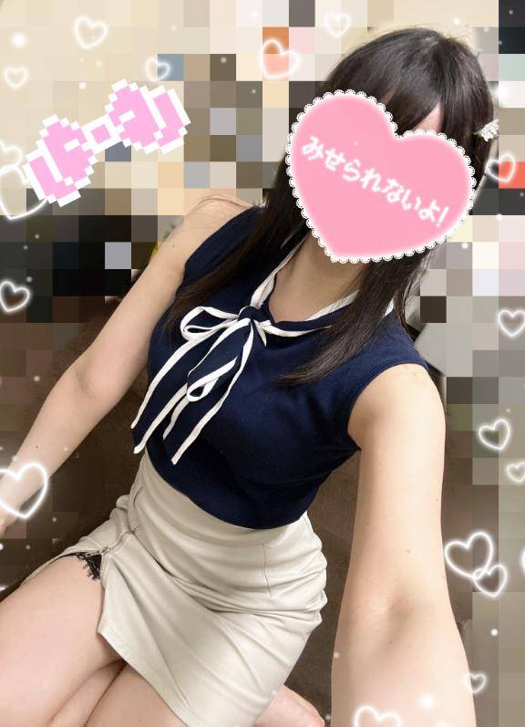 太もも?スリットスカート