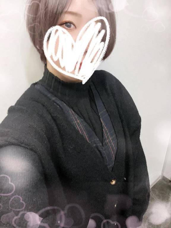 地味なOLの、もうひとつの顔🤍