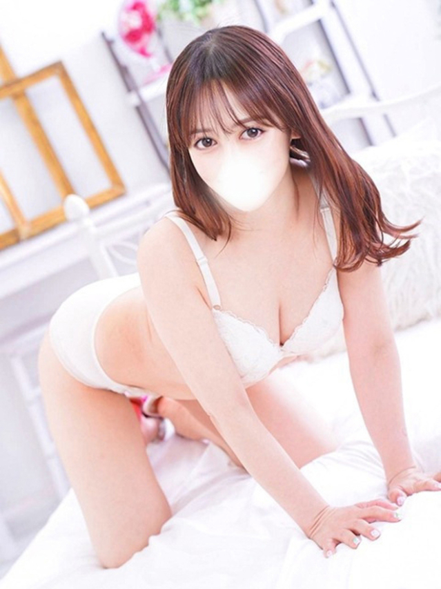 鶴岡ゆっこ（池袋㊙エステフル勃起）