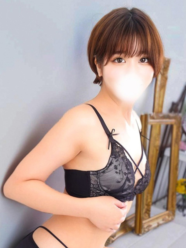 夏木きょうか（池袋㊙エステフル勃起）