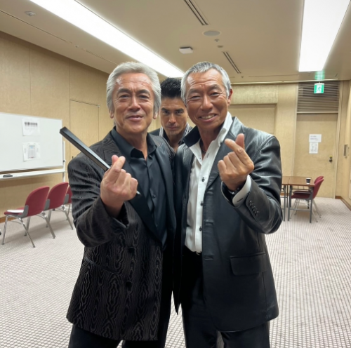 しゅっ！