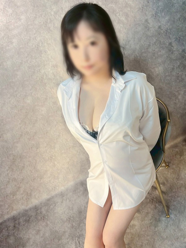 瞳（ひとみ）（松戸デリヘル 熟女ヘブン）