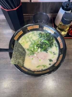 🍥豚骨ラーメン🍜