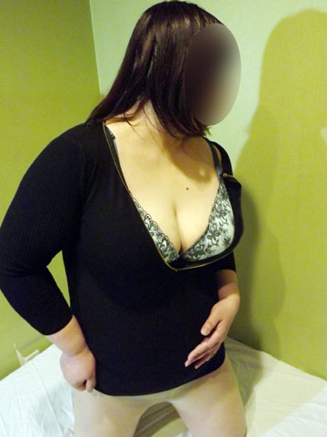 ちはる(水戸 デブ専肉だんご&人妻 浮気現場)