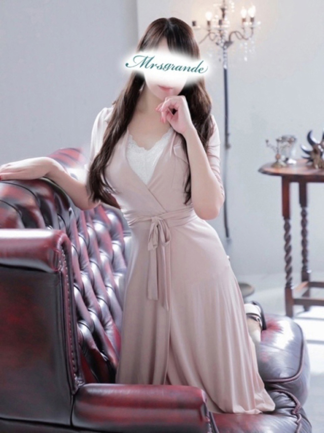 観月（みずき）（ミセス・グランデ）