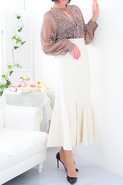 綾野 みか（ミセスレヴォアール）