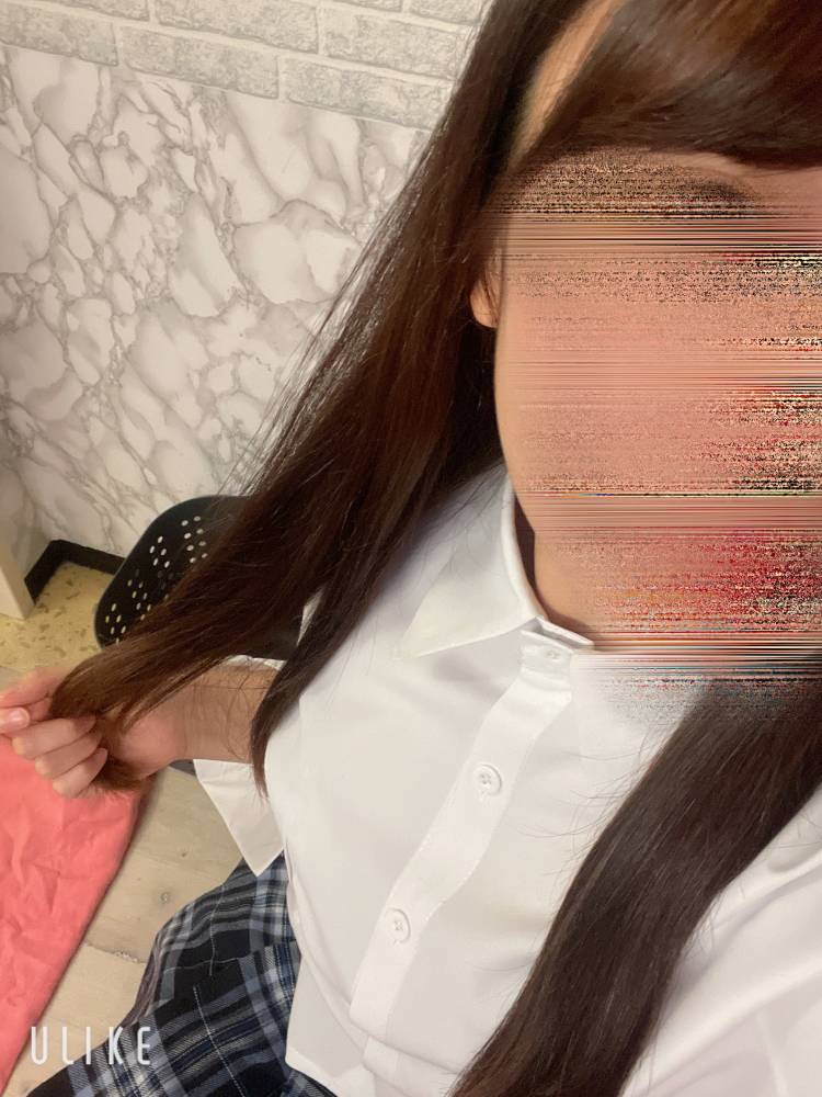 なんと　出勤