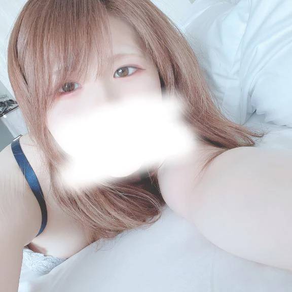 明日😌