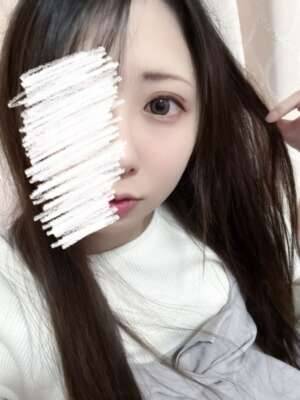 初めまして( * . .)