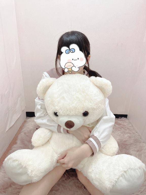 明日一緒に遊ぼ？♡