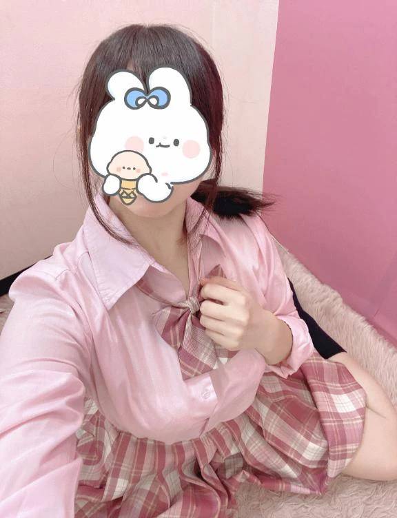 明日一緒に遊ぼ？♡
