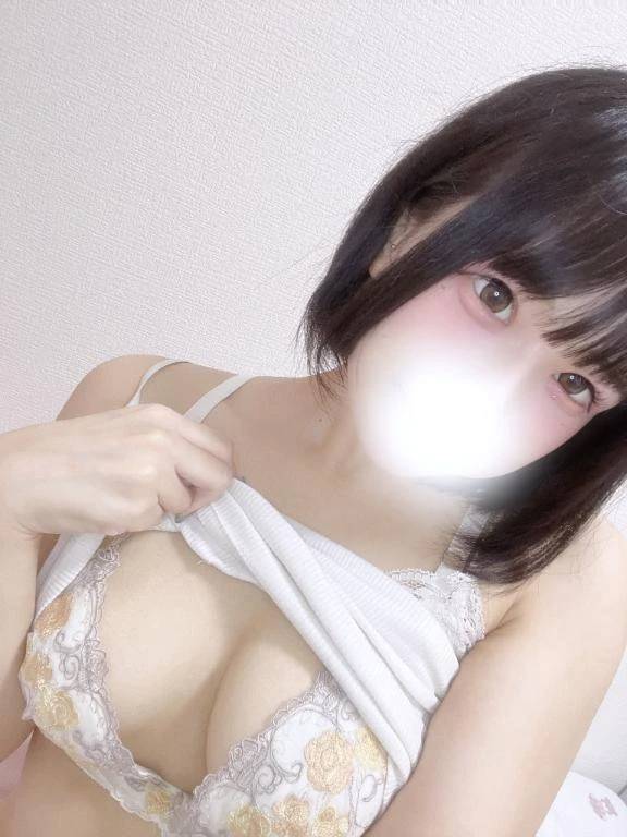 もぐもぐ( '༥' )