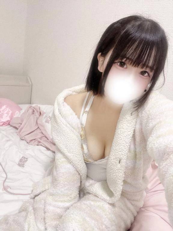 隣空いてるよっ💛