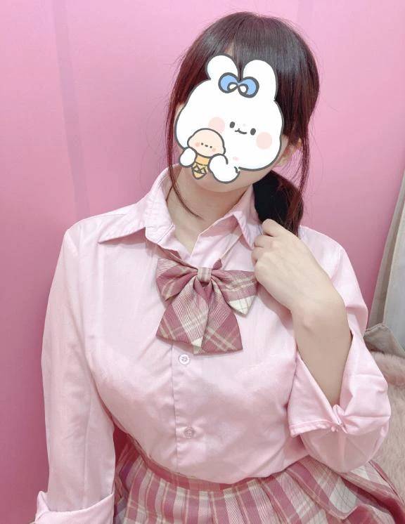 明日一緒に遊ぶ？♡