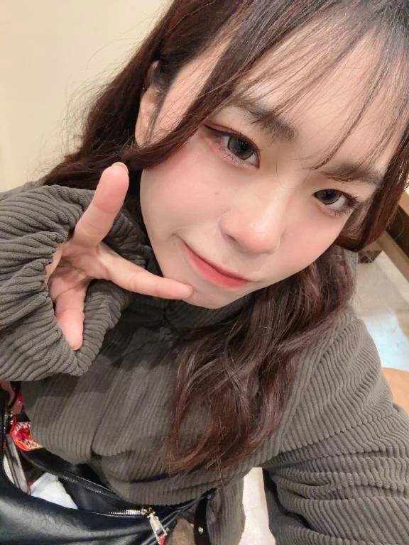 今日出勤してます！