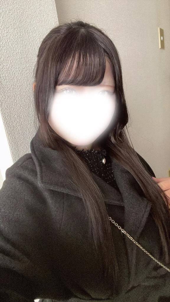 本日13-17出勤させていただきます💕