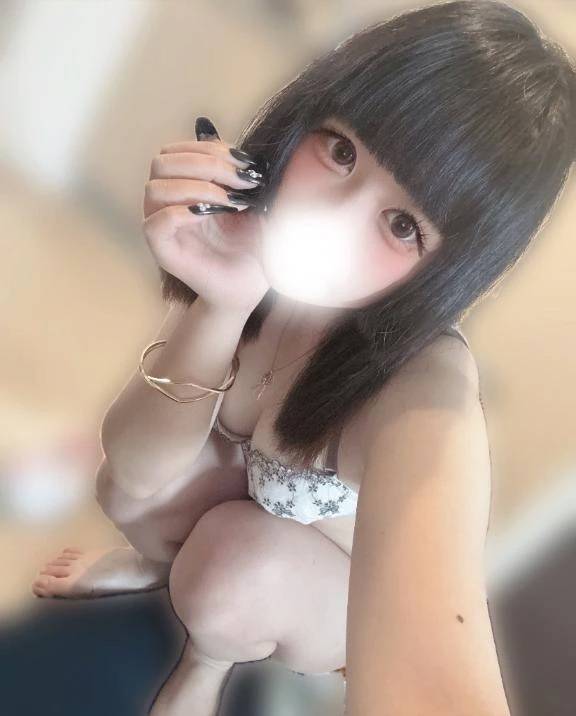チラ見せ👙