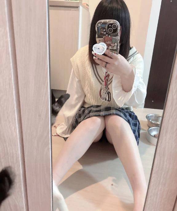 ちらっ🐈🐾