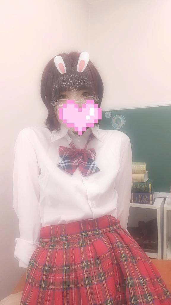 ﾐ