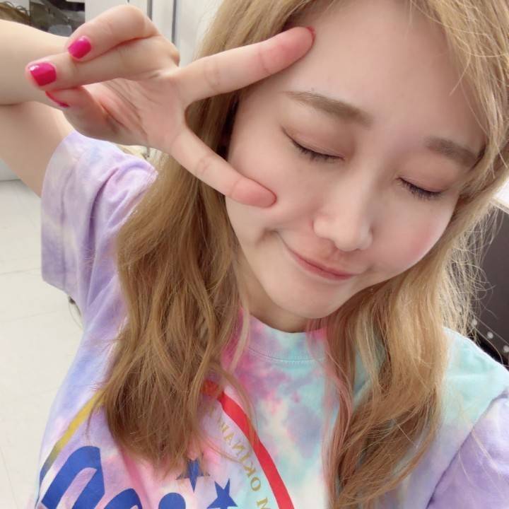 ブルー