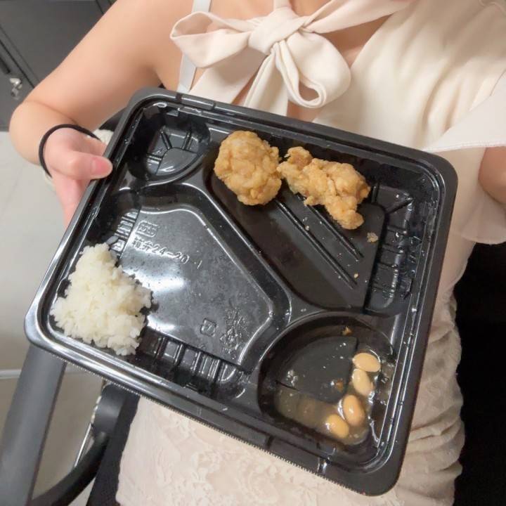 写真より食欲が勝った?