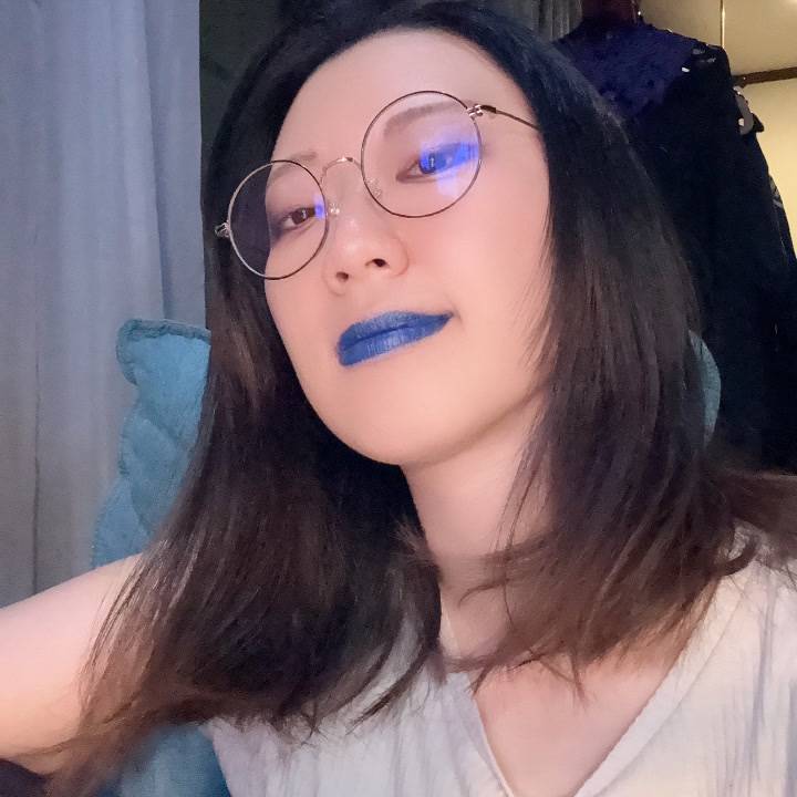【青い口紅】