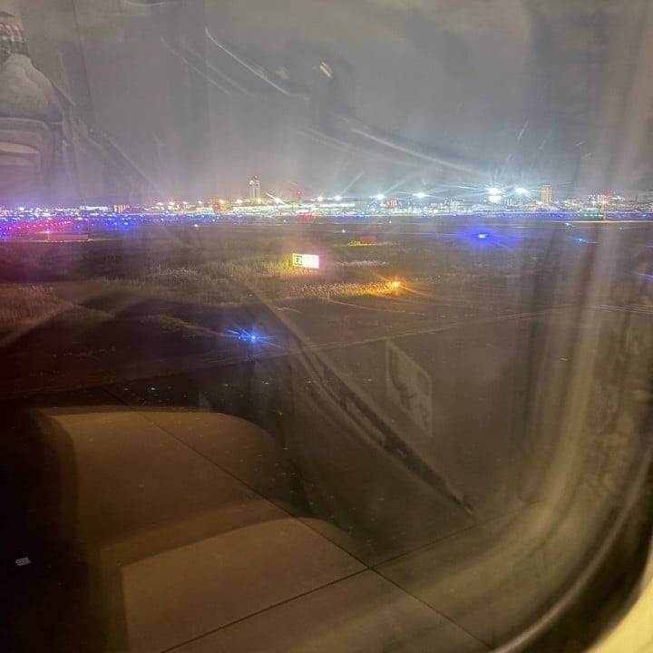 ✈️