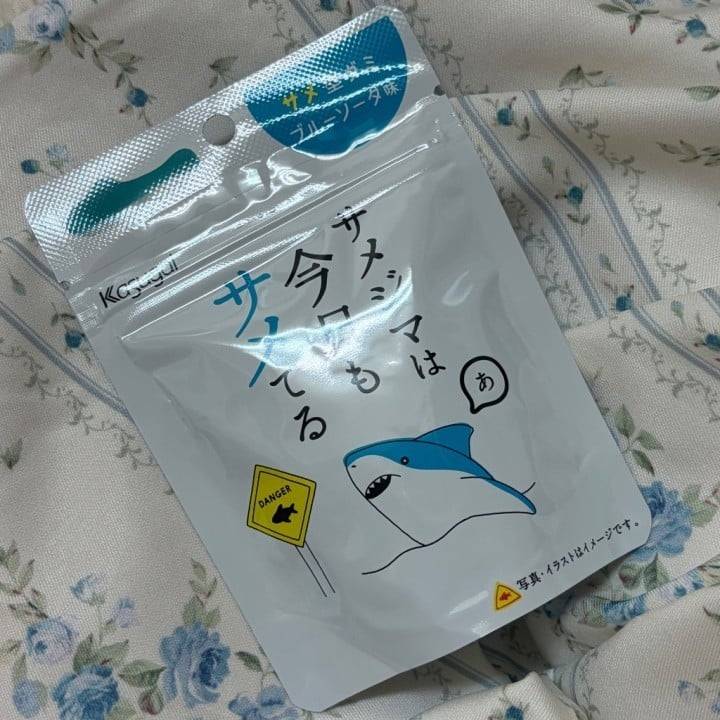 🦈🦈🦈