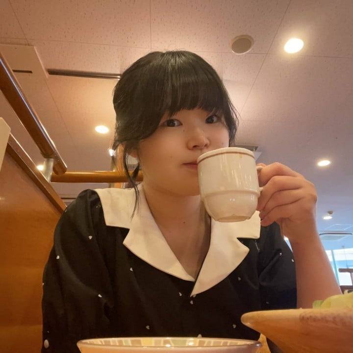 母