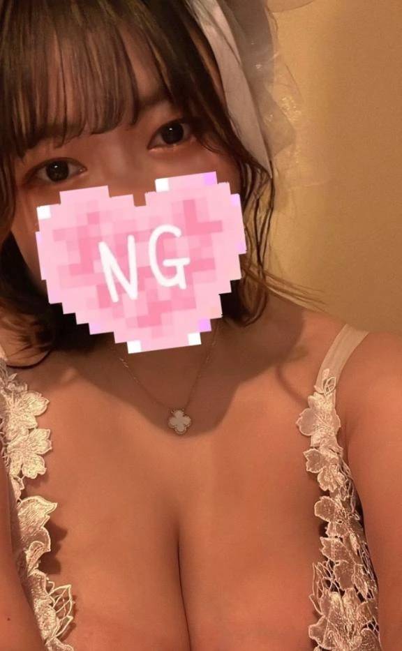 おち〇ぽを咥えて離さない