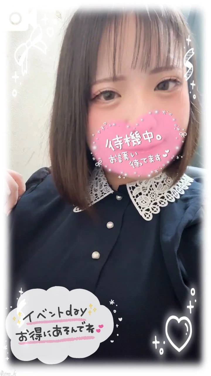寂しそうにこちらを見ている。