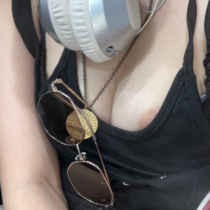 ほぼ完売嬉しい｡ﾟ(ﾟ´ω`ﾟ)ﾟ｡