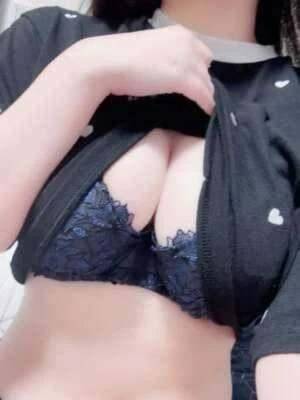 今夜もお誘いお待ちしてます