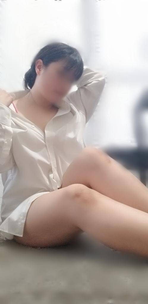 明日、12時から出勤します?