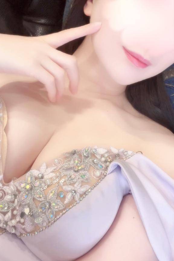 ???黒髪ガール??