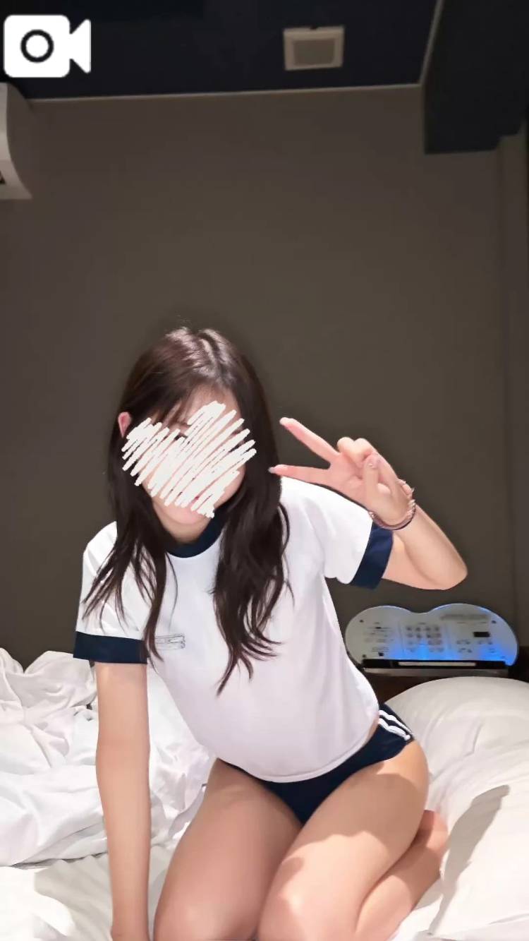 ブルマでドキドキ授業中っ😳