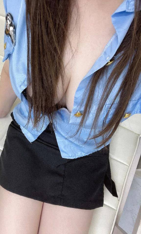 ボタン閉めてないのも好き〜?